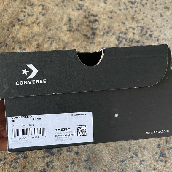 Converse - Picture 2 of 6